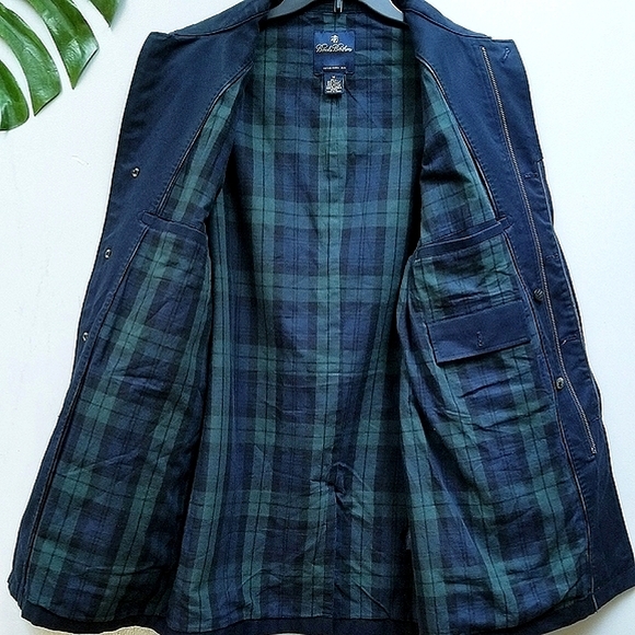 Brooks Brother Trenchcoat - Picture 4 of 16